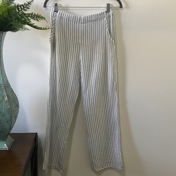 ✨only S left⬇️✨ White Stripe Pants - Picture 4 of 8